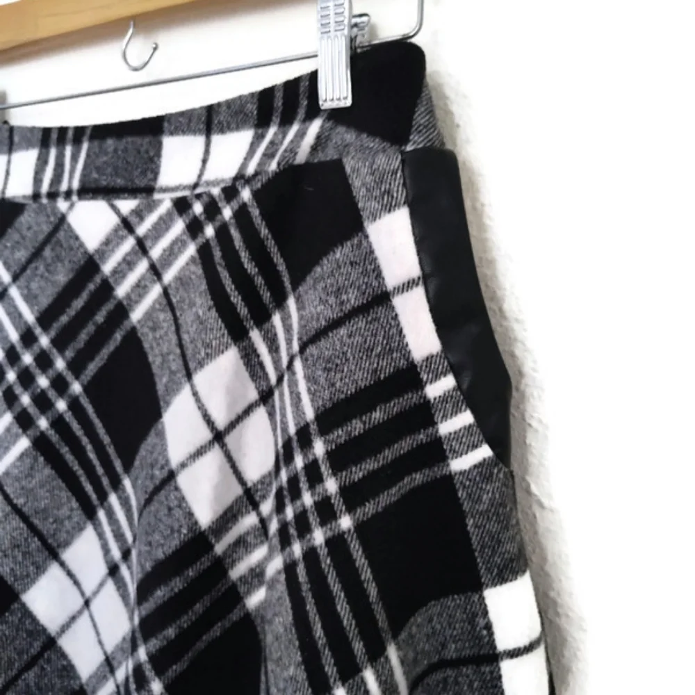 Black And White Plaid Skater Rockabilly   50's Skirt Pockets Size Medium - Picture 3 of 5